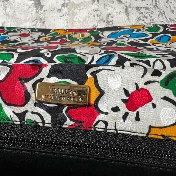 Bally International 1980s vintage floral silk envelope clutch